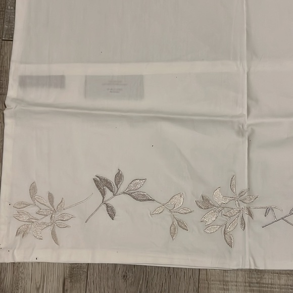 Set of 4 Decorative Pillow Cases - Picture 3 of 10